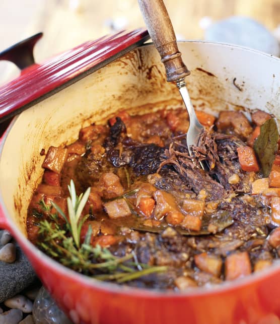 Rôti de palette de boeuf braisé au vin rouge