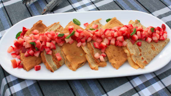 Crêpes aux pommes, au miel et au suisse