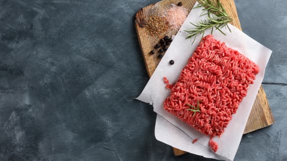 Un MÉGA rabais sur le bœuf haché comme on n’en a pas vue depuis un an