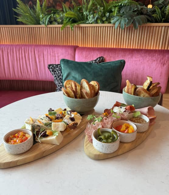 LA terrasse où manger cet été si vous aimez la cuisine méditerranéenne