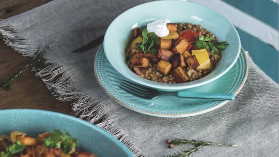 Ragoût thaïlandais aux patates douces et aux lentilles