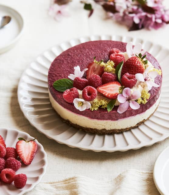 Gâteau fauxmage et petits fruits locaux