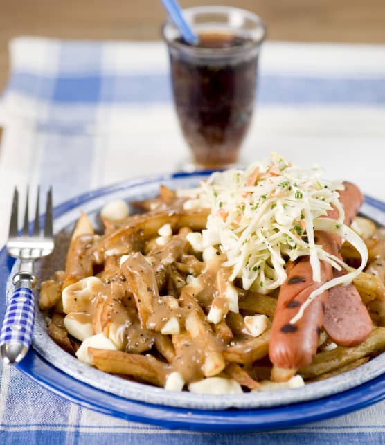 Poutine à la guédille avec sauce au poivre