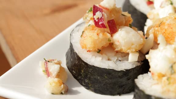 Maki aux crevettes croustillantes et aux pommes