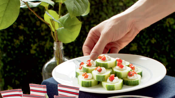 Bouchées de concombre, crème fouettée au chèvre