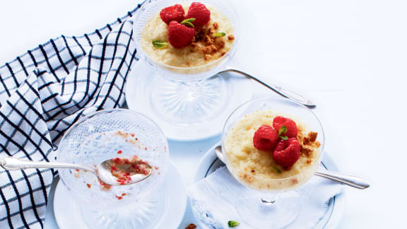 Verrine de tapioca au lait de coco et aux framboises