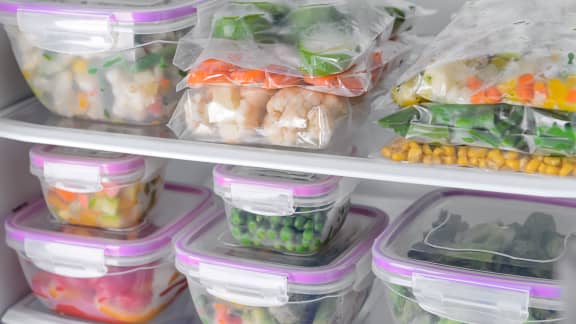 Voici 10 aliments et objets à ne jamais chauffer dans votre micro-ondes