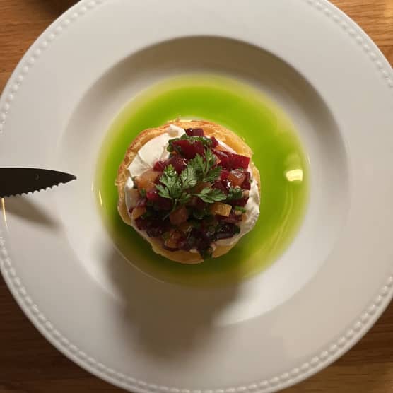 On a testé 8 plats du nouveau menu du Name's on the way et voici notre opinion