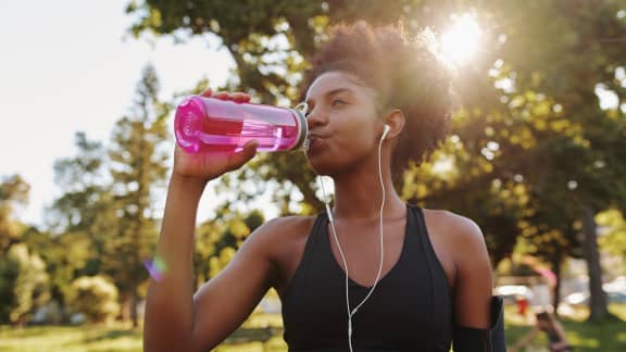 Ces 6 boissons rafraîchissantes sont vos meilleures alliées contre la chaleur