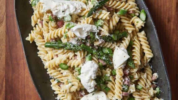 Fusilli asperges speck burrata