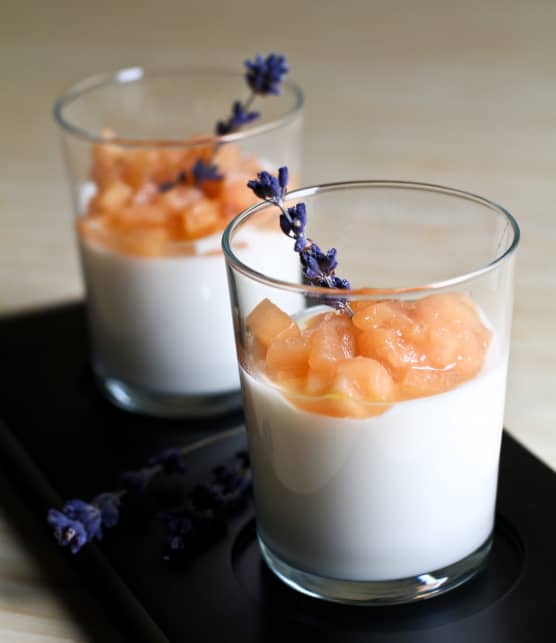 Panna cotta au cantaloup et à la lavande