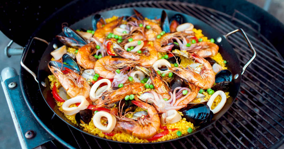Recette de paella grillée aux fruits de mer | Zeste