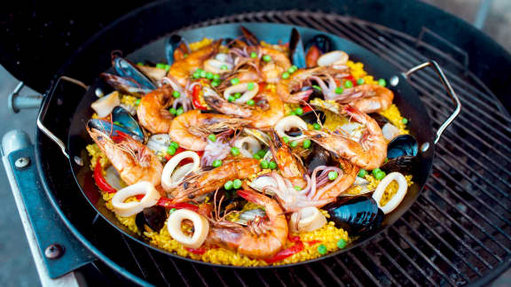 Paella grillée aux fruits de mer