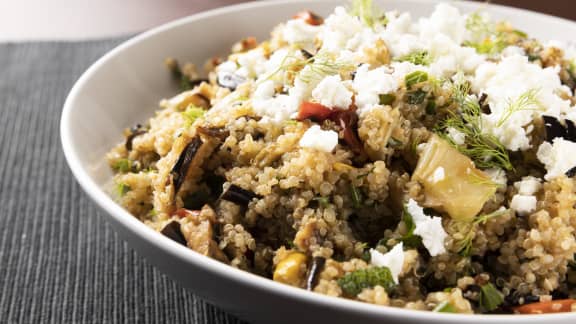 Salade de quinoa et de légumes grillés