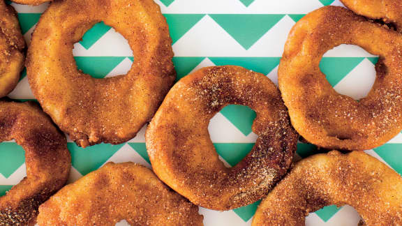 Beignets de pommes à la cannelle