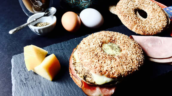 Sandwich matin aux fines herbes