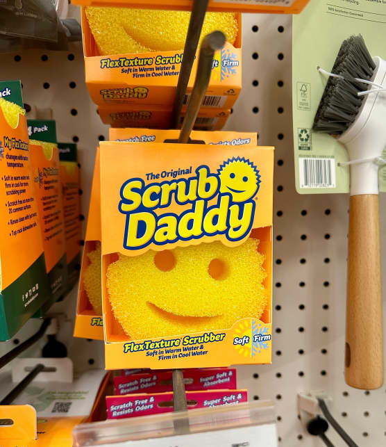 Scrub Daddy : l'éponge qui révolutionnera votre nettoyage