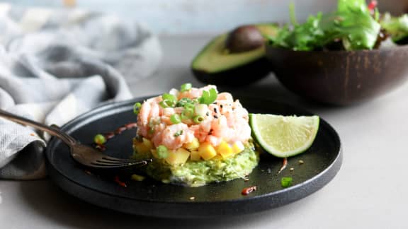 Étagé de crevettes, mangue & guacamole