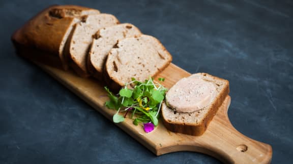 Gâteau aux épices et à la farine de sarrasin