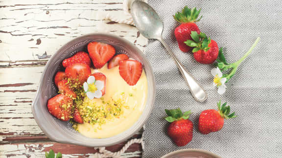 Sabayon à la fleur d'oranger accompagné de fraises