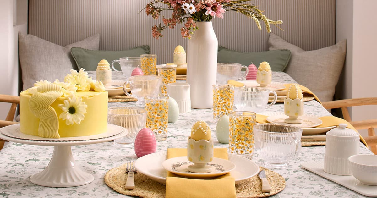 Nappe De Pâques, Textile De Pâques, Nappe De Pâques Avec Des Oeufs De