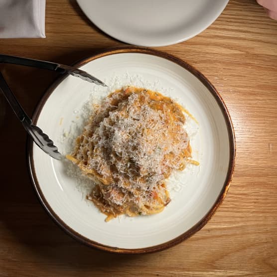 On a testé 8 plats du nouveau menu du Name's on the way et voici notre opinion