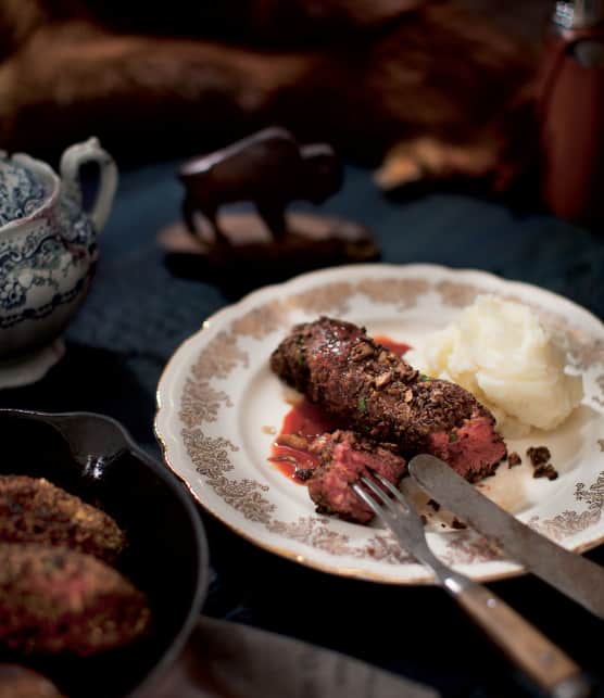 Macreuse de bison poêlée en croûte de cèpes