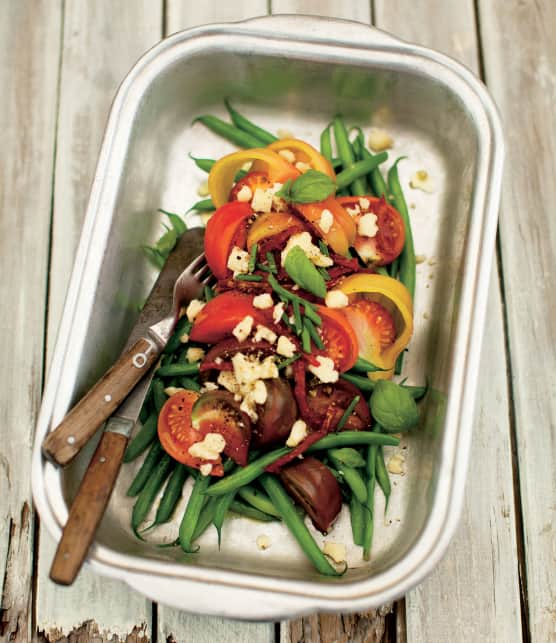 Salade de tomates et de haricots verts au cheddar