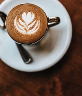 Comment faire un latte à la citrouille épicée soi-même!