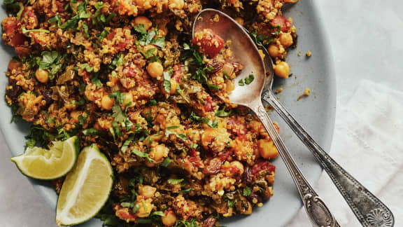 Casserole one pot de quinoa aux légumes épicés