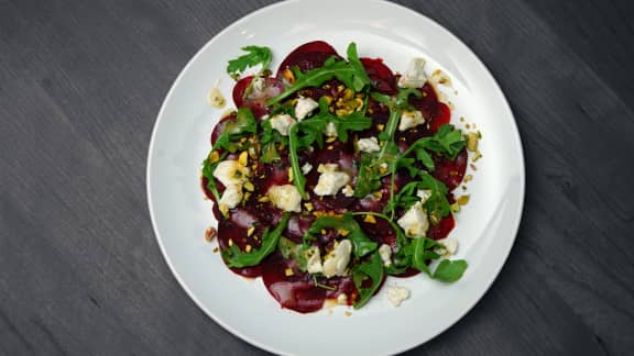 Carpaccio de betteraves au fromage de chèvre