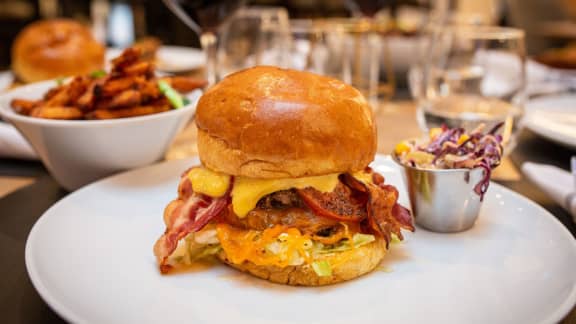Voici LE meilleur burger au Québec selon Olivier Primeau