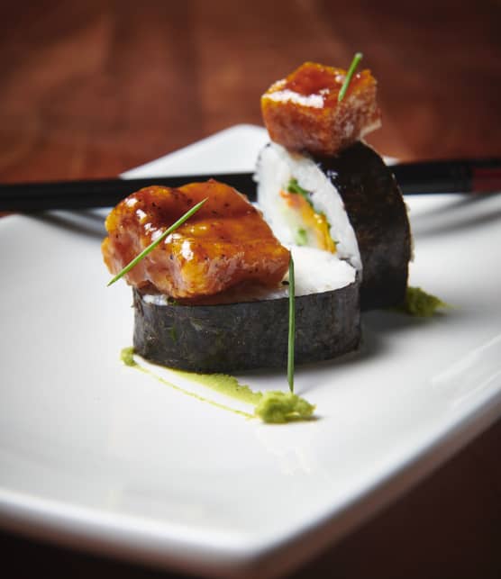 Maki de légumes, tofu et poulet général tao