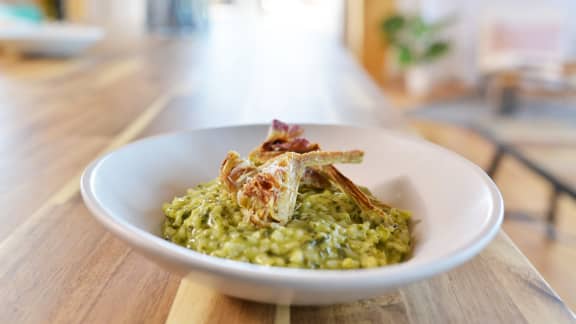 Risotto aux herbes et artichauts frits