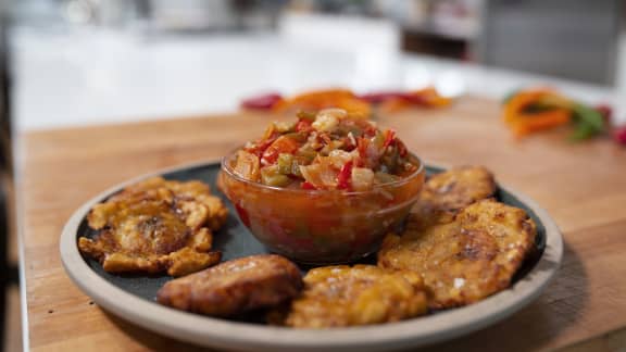 Tostones et sofrito