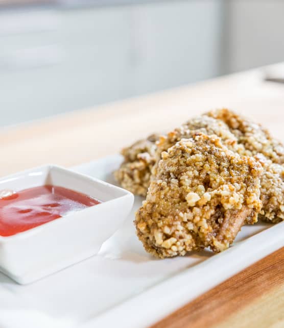 Croquettes de hauts de cuisse de poulet aux noix, sauce aigre-douce