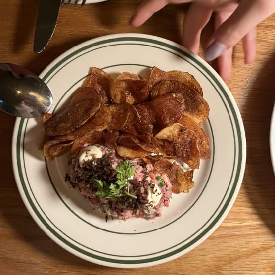 On a testé 8 plats du nouveau menu du Name's on the way et voici notre opinion