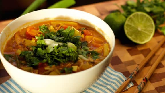 Soupe-repas thaïe au lait de coco