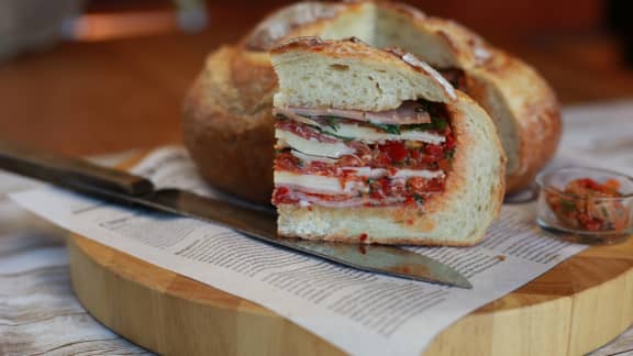 Mardi : Muffuletta au pesto et roquette