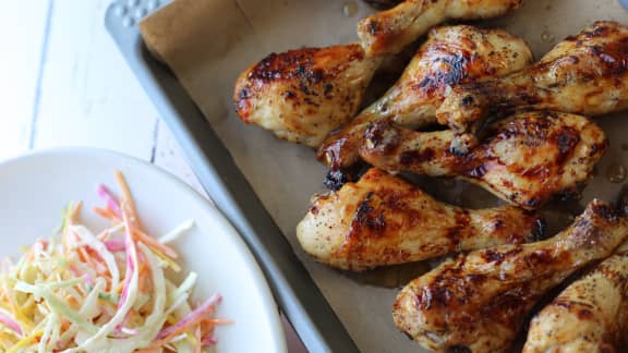 Pilons de poulet laqués au miel, thym et citron