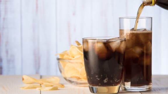 7 aliments qui vous font vieillir plus vite (sans que vous le sachiez)