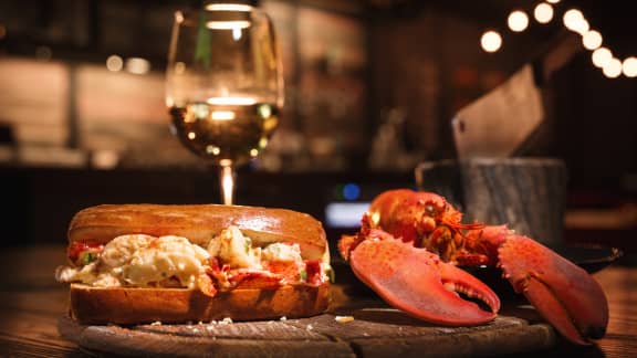 Quel vin choisir avec du homard ? Cette bouteille à moins de 15$ est un choix gagnant