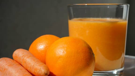Voici 5 effets sur le corps lorsqu'on boit un shot d'immunité chaque jour
