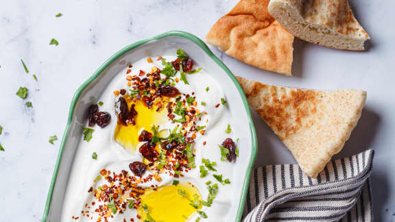 Voici LA recette de yogourt salé qui fait sensation dans les lunchs estivaux