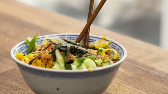 Bol de sushis chirashi