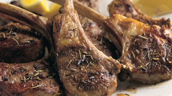 Côtelettes d'agneau aux herbes de Provence