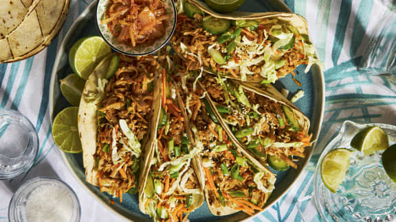Tacos souples au tofu coréen effiloché