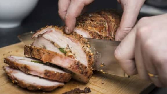 Longe de porc grillée et farcie à l'uruguayenne