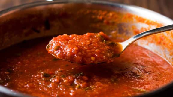 5 aliments pour améliorer une sauce tomate du commerce
