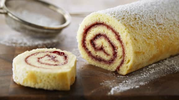 Gâteau roulé aux framboises